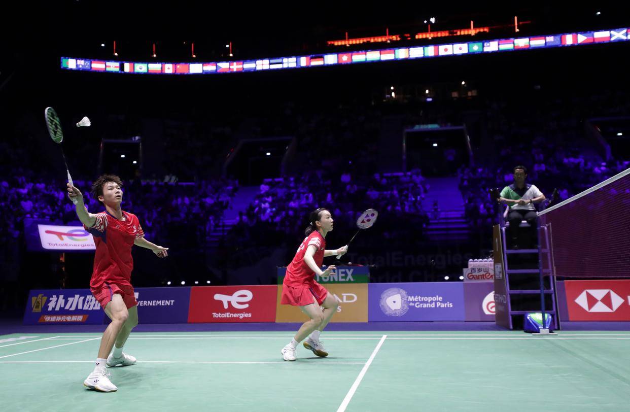 Shams：鹈鹕解雇篮球运营副总裁大卫-格里芬 球队将迎来新的负责人