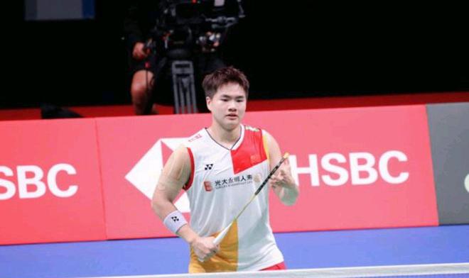 欧联杯1／4决赛开球时间：里昂vs曼联4月11日凌晨3点开打.